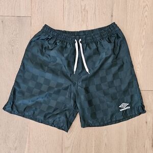 Vintage Umbro Men's Green Checkered Shorts